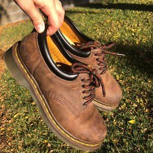 Dr. Martens 8053 Crazy Horse Oxfords